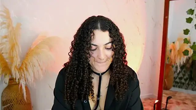 merida_bell18 on StripChat