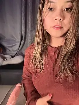 Freechat MerlyG on StripChat