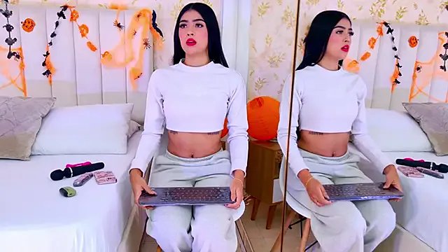 Freechat Mia-Monroe on StripChat