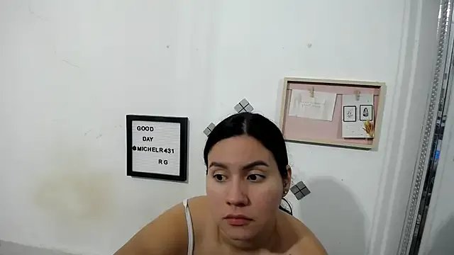 Mia__reys on StripChat