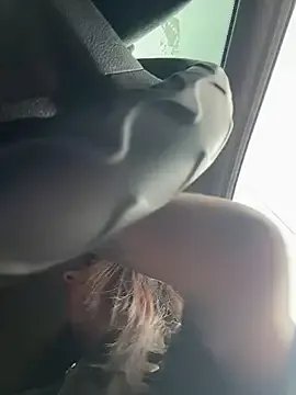 Mia_fiire on StripChat