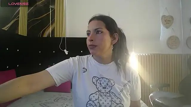 Mia_garcia28 on StripChat