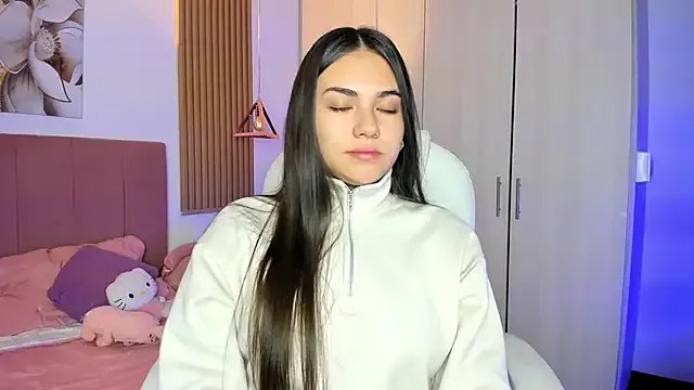 mia_nevaeh on StripChat