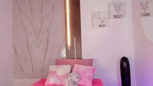 mia_six66 on StripChat