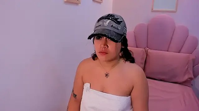 mia_yeager on StripChat