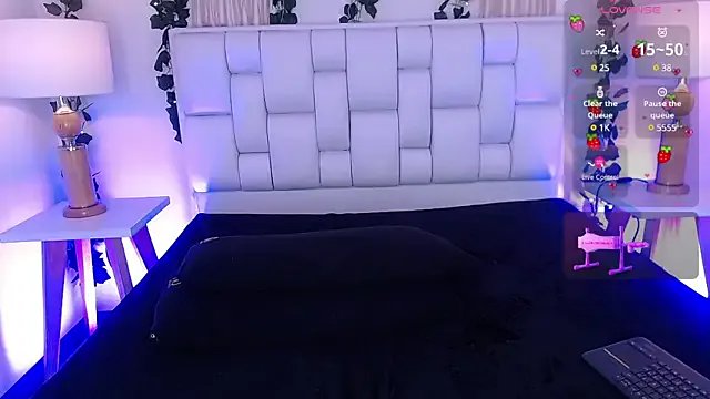 Miaa_gh1 on StripChat