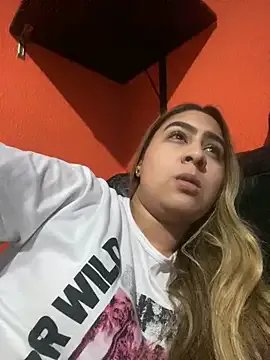 Miabonnett_ on StripChat