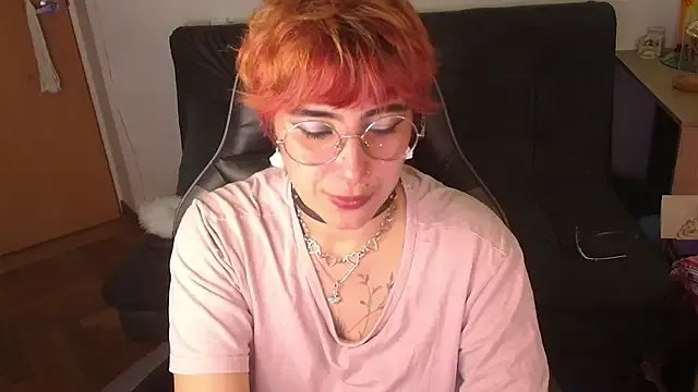 Miacatsito3 on StripChat