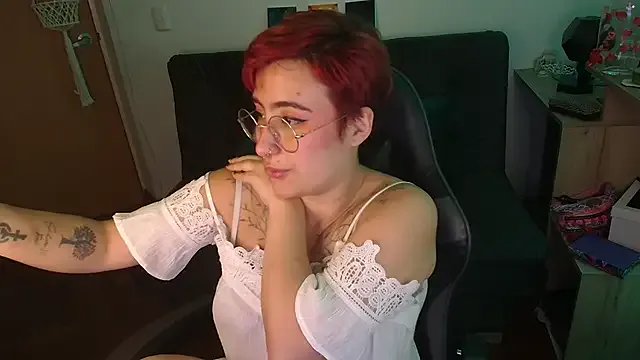 Miacatsito3 on StripChat