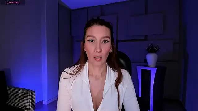 MiaFarrell_ on StripChat