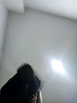 MiaForever1 on StripChat