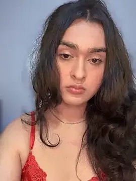 MiahWindsor on StripChat