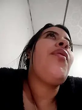 mialorents on StripChat