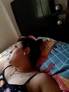 mialorents on StripChat