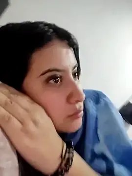 mialorents on StripChat