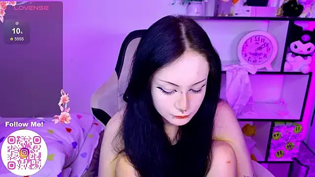 MiaScarlettt on StripChat