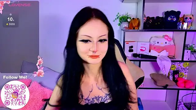 MiaScarlettt on StripChat