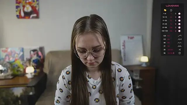 Miatiny on StripChat