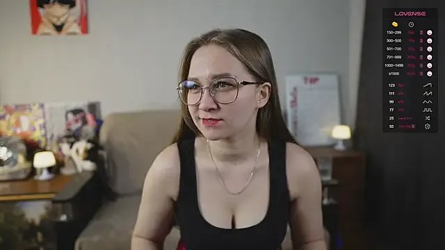 Miatiny on StripChat