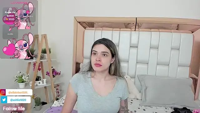 Freechat MiaVillalobos on StripChat