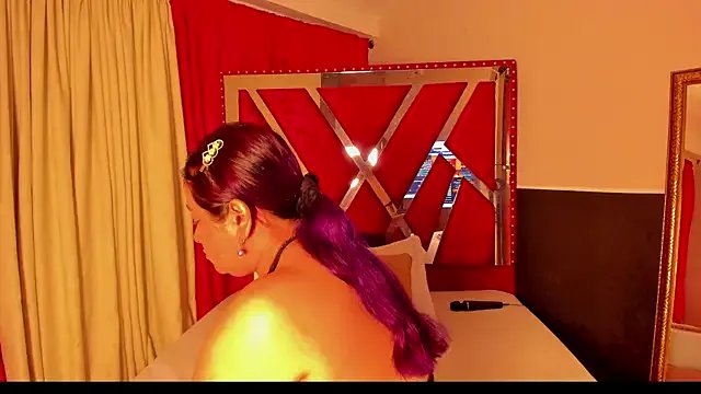 MicaelaHot_ on StripChat