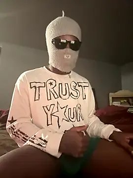 MIGHTYDEMONXXX on StripChat