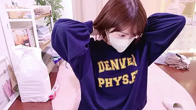 Mii_v_v on StripChat