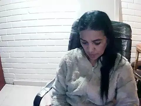 MiiaVelasquez on StripChat