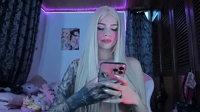 mikusitq_ on StripChat