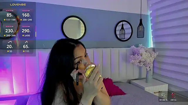 Mila_Hank_ on StripChat