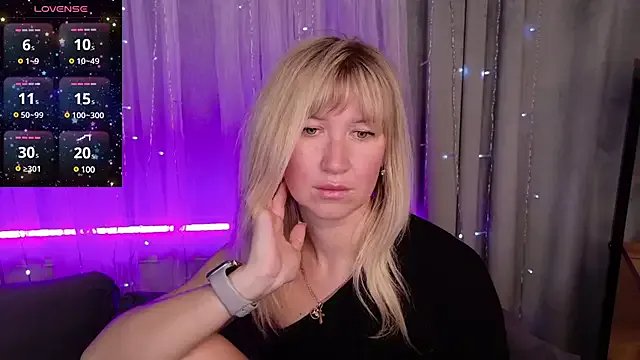 MilaBott on StripChat