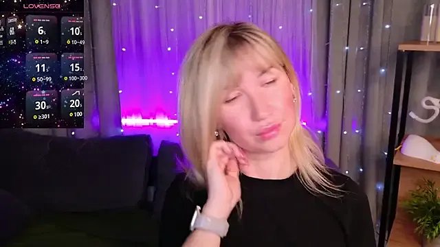 MilaBott on StripChat