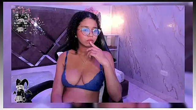 Freechat MilaHall_ on StripChat