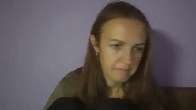 Milaniya261 on StripChat