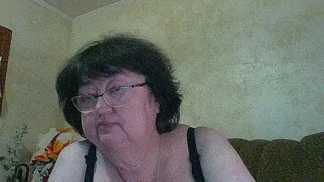 MilaSky5303 on StripChat