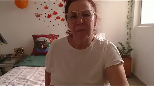 Freechat milchanel on StripChat