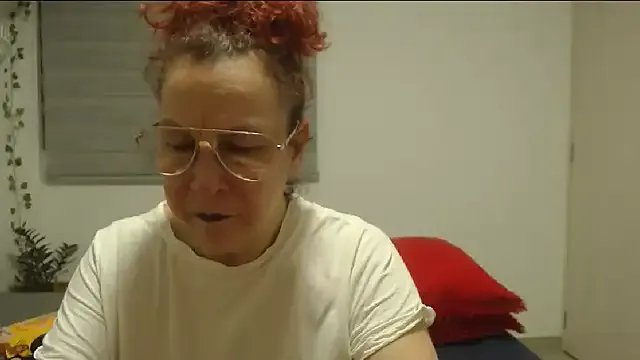 Freechat milchanel on StripChat