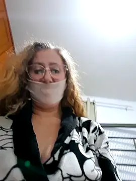 MILEIDE980 on StripChat