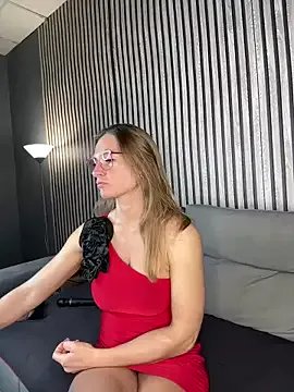 Milf_Tea on StripChat