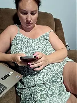 Freechat MilfyMrsRobinson on StripChat