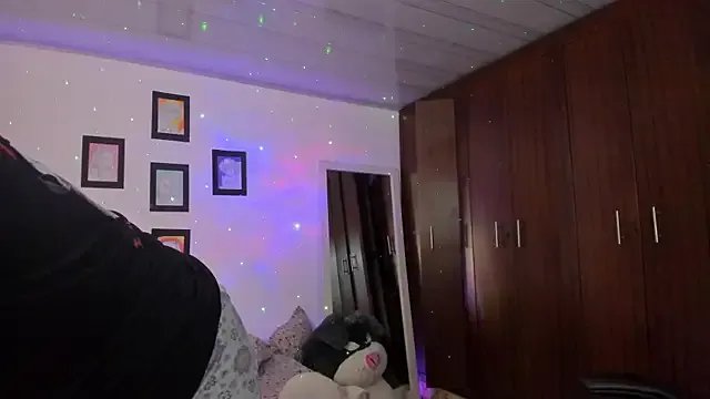 milita_houston on StripChat