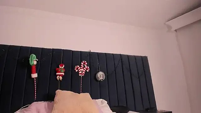 milk_rain on StripChat