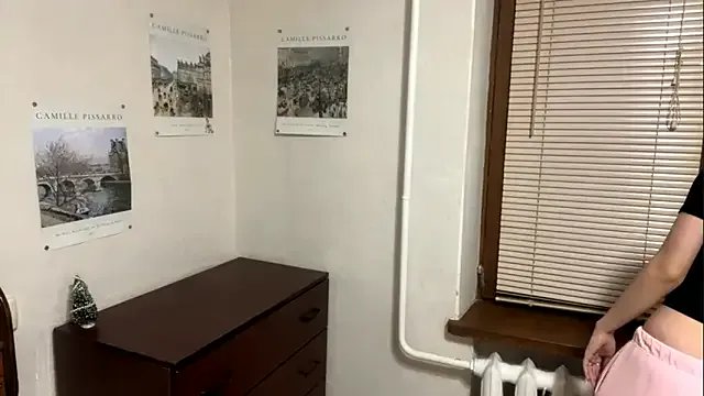 MillySwolley — Lick finger