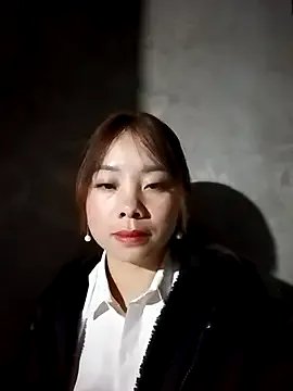 milo123-xx on StripChat