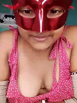 mimi87hoty on StripChat