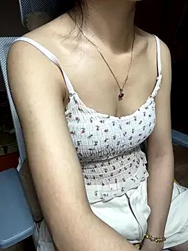 Mina048 on StripChat