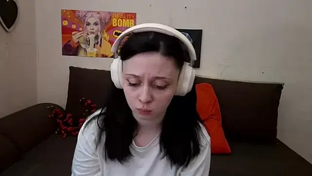 MindyMinty — blow kiss for u <3