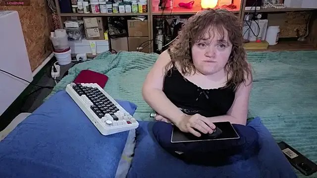 MiniNatalie on StripChat