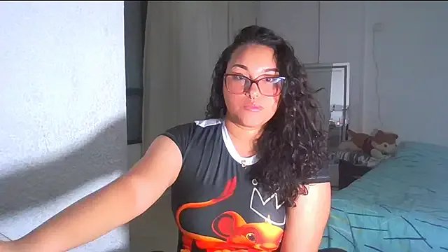 mira_cherry02 on StripChat