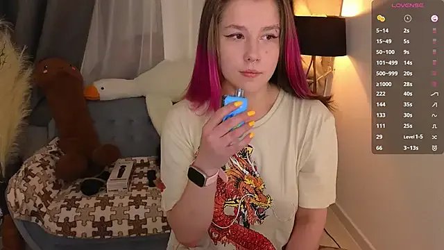 Mira_Falls on StripChat